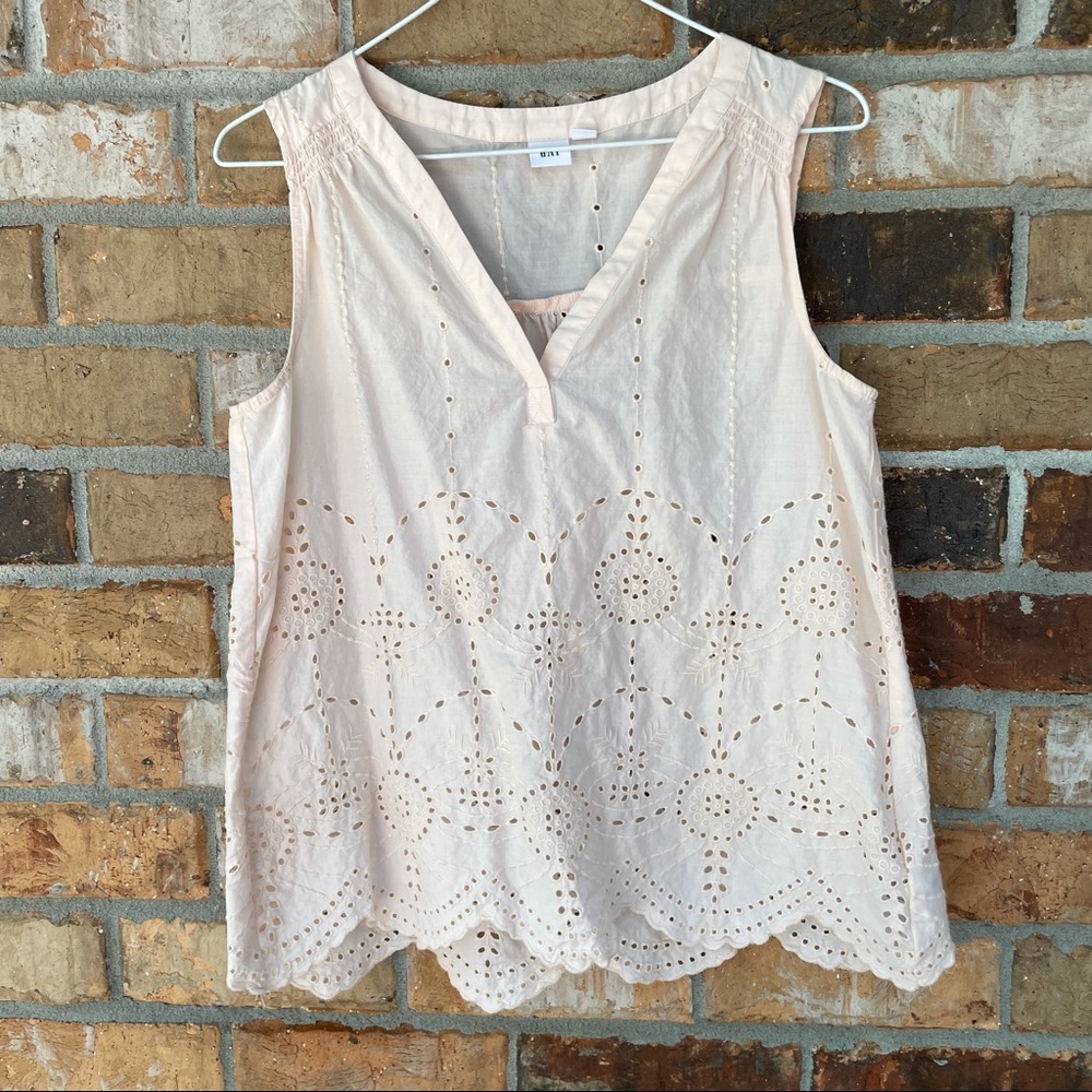 GAP Sleeveless Embroidery Peach Blouse